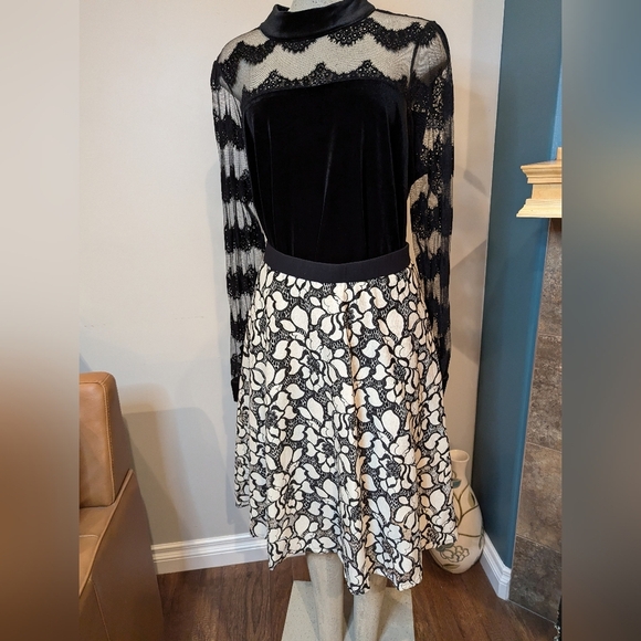 NWT designer Black and White Floral Lace Skirt Christian Siriano women's Sz 18 - Picture 9 of 16